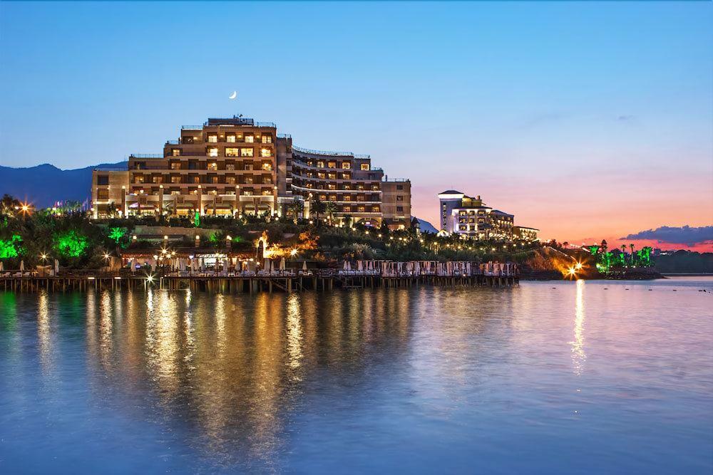 Merit Royal Hotel & Casino Karavas  Luaran gambar