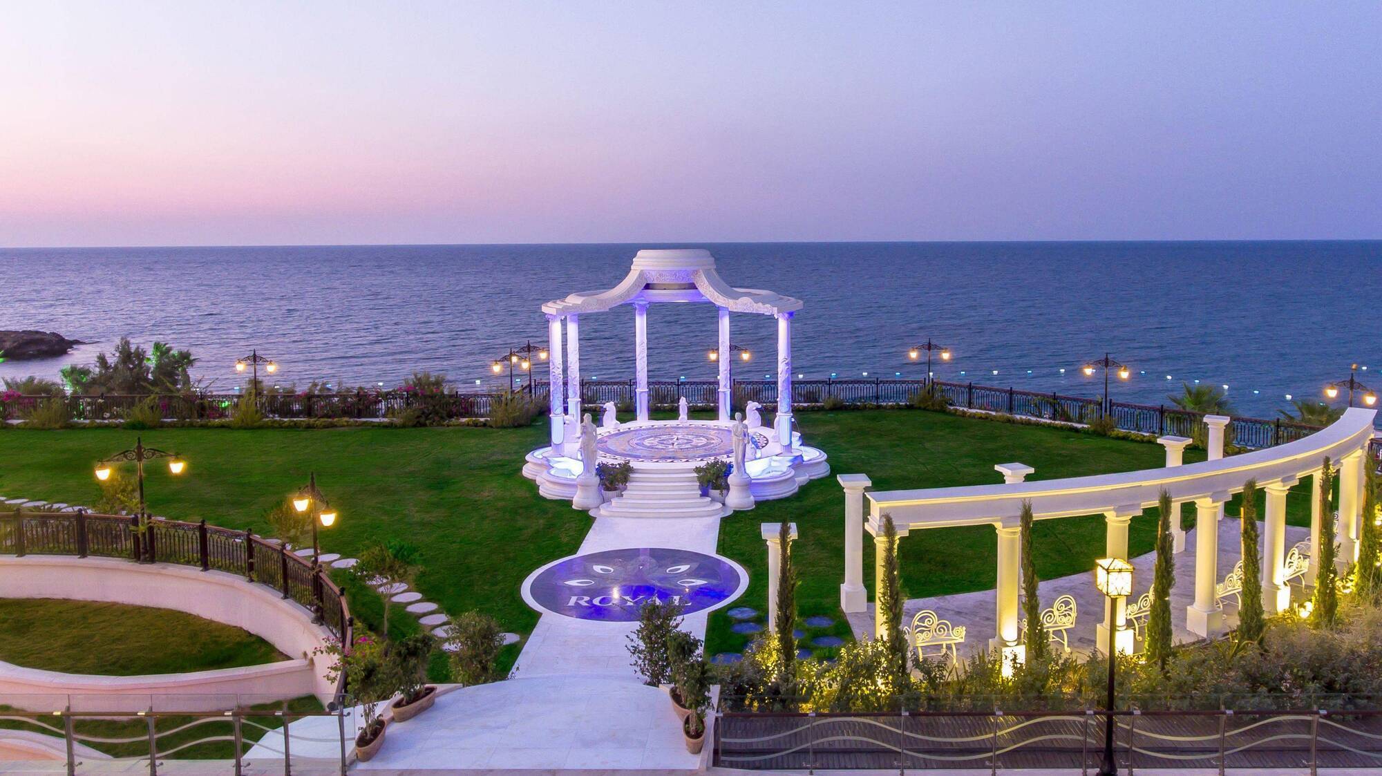 Merit Royal Hotel & Casino Karavas  Luaran gambar