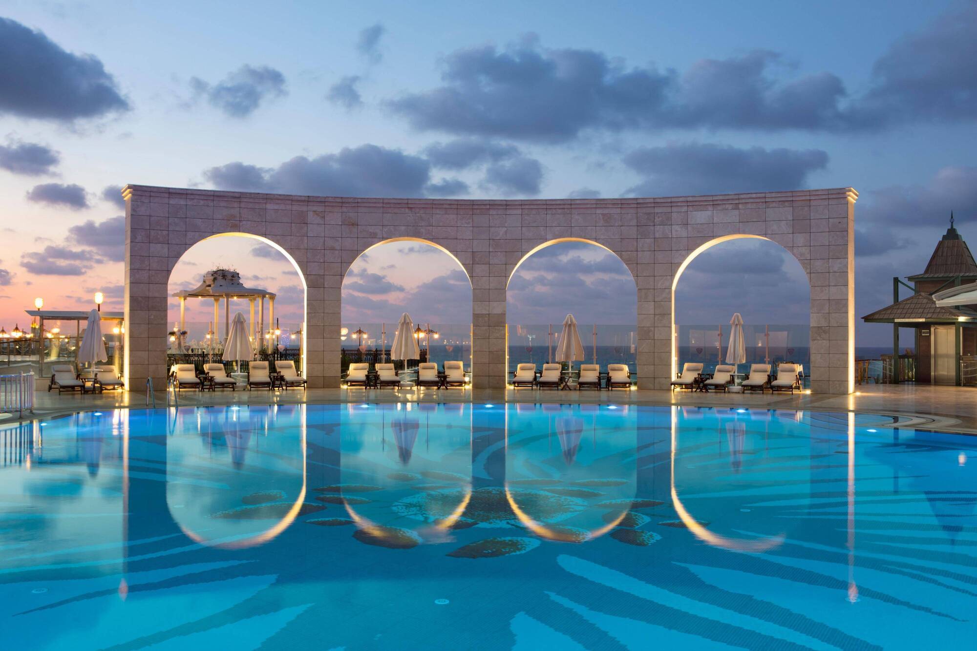 Merit Royal Hotel & Casino Karavas  Luaran gambar